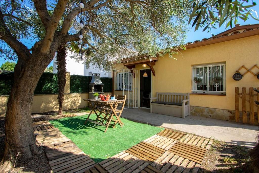 Casita Con Jardin, Bbq, Wifi, Centro Y Playa Villa Empuriabrava Dış mekan fotoğraf