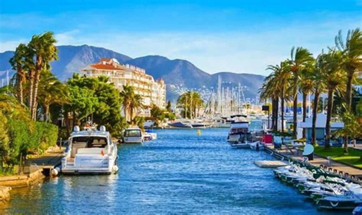 Casita Con Jardin, Bbq, Wifi, Centro Y Playa Villa Empuriabrava Dış mekan fotoğraf